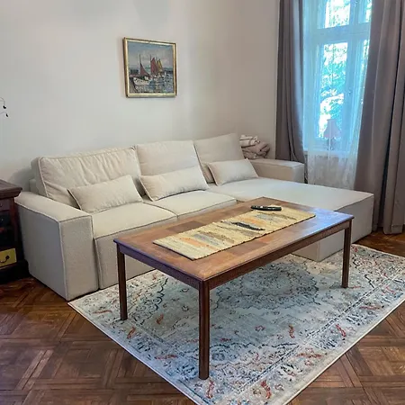 Spacious Supeluse Apartment Parnu